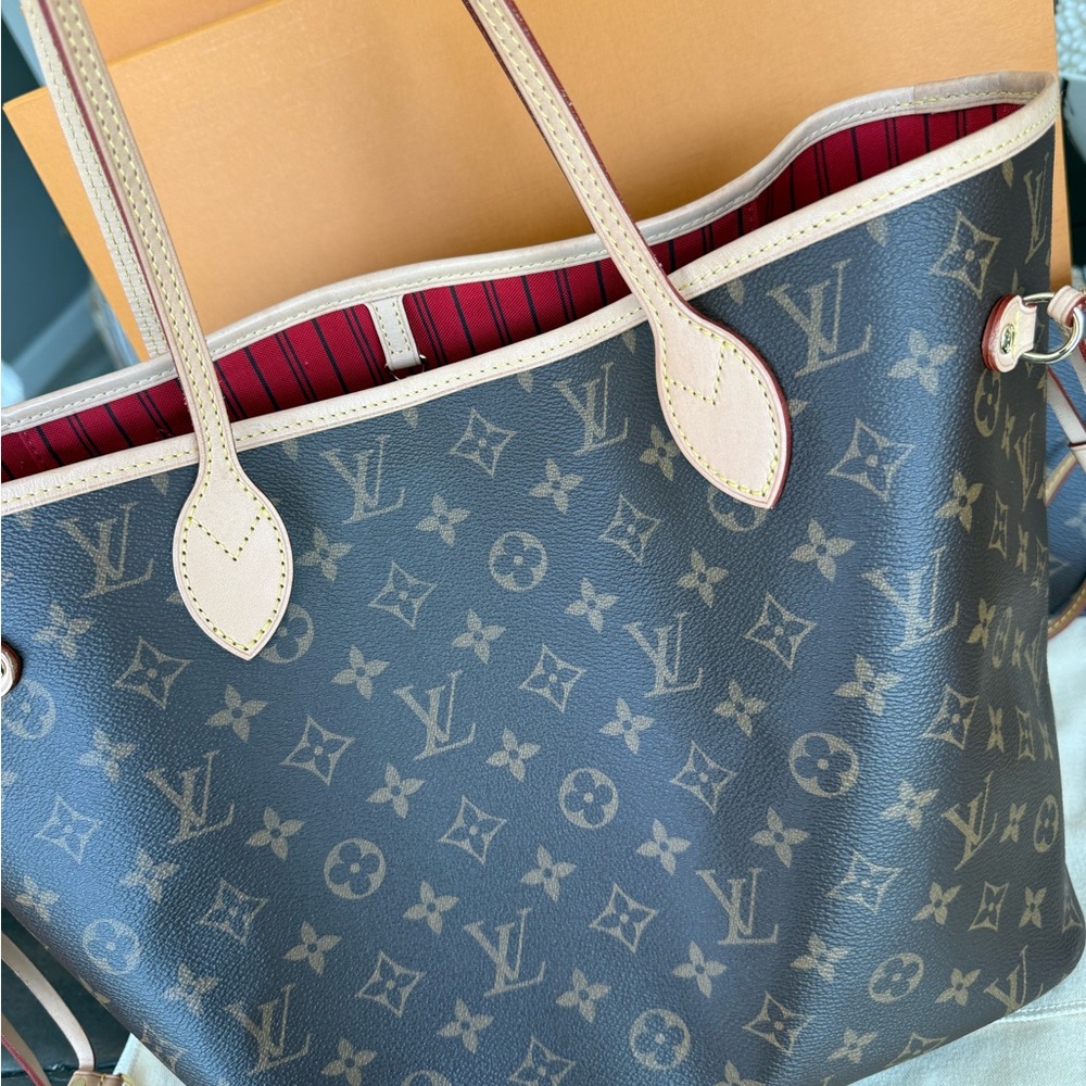 Louis Vuitton Neverfull bandoulieri inside out bag